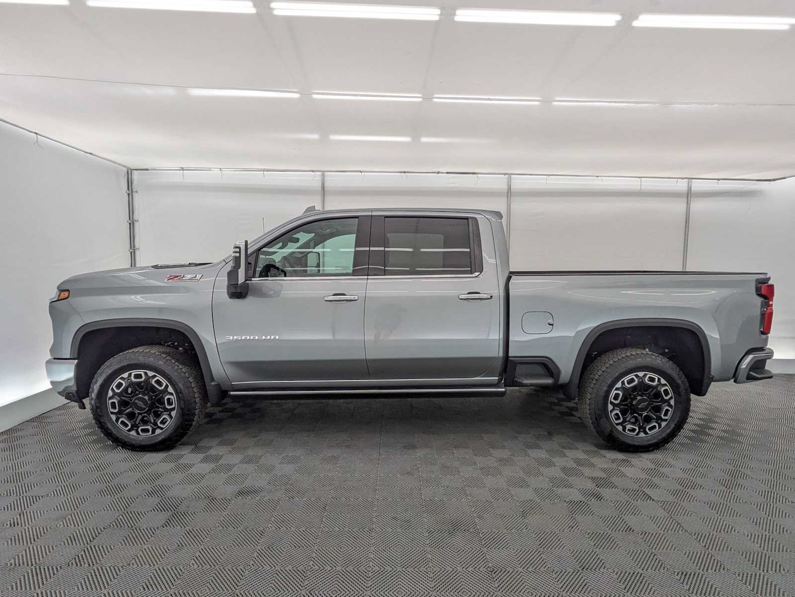 New 2025 Chevrolet Silverado 3500 LTZ w/ LTZ Convenience Package AWD/4WD image 3
