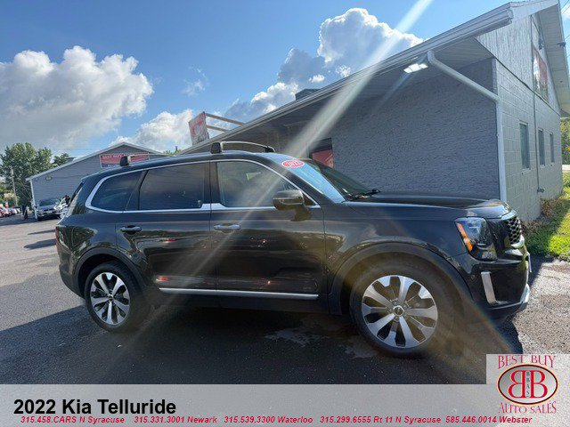 Used 2022 Kia Telluride S AWD/4WD image 2