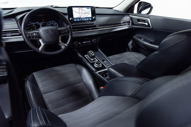 Used 2024 Mitsubishi Outlander SE image 19