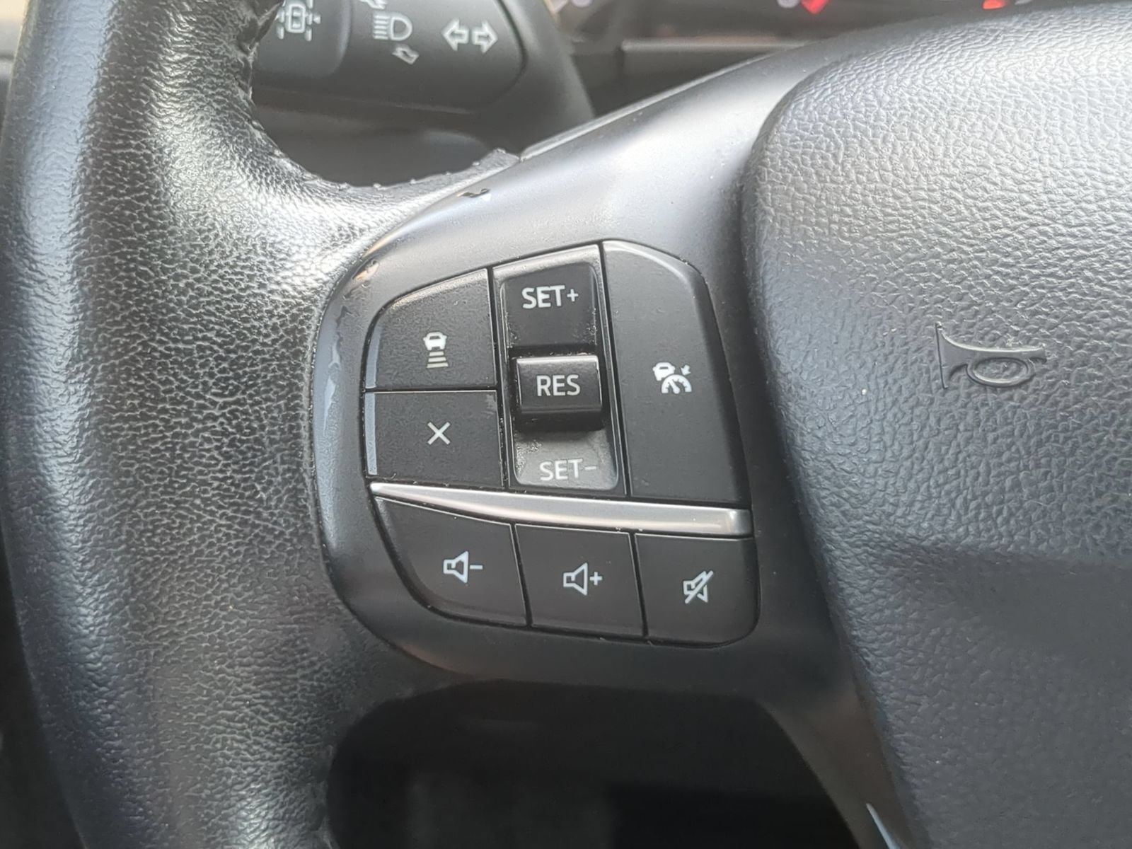Used 2020 Ford Escape SEL FWD image 16
