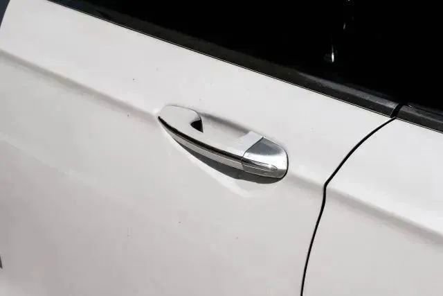 Used 2016 Ford Fusion SE w/ Equipment Group 502A image 46