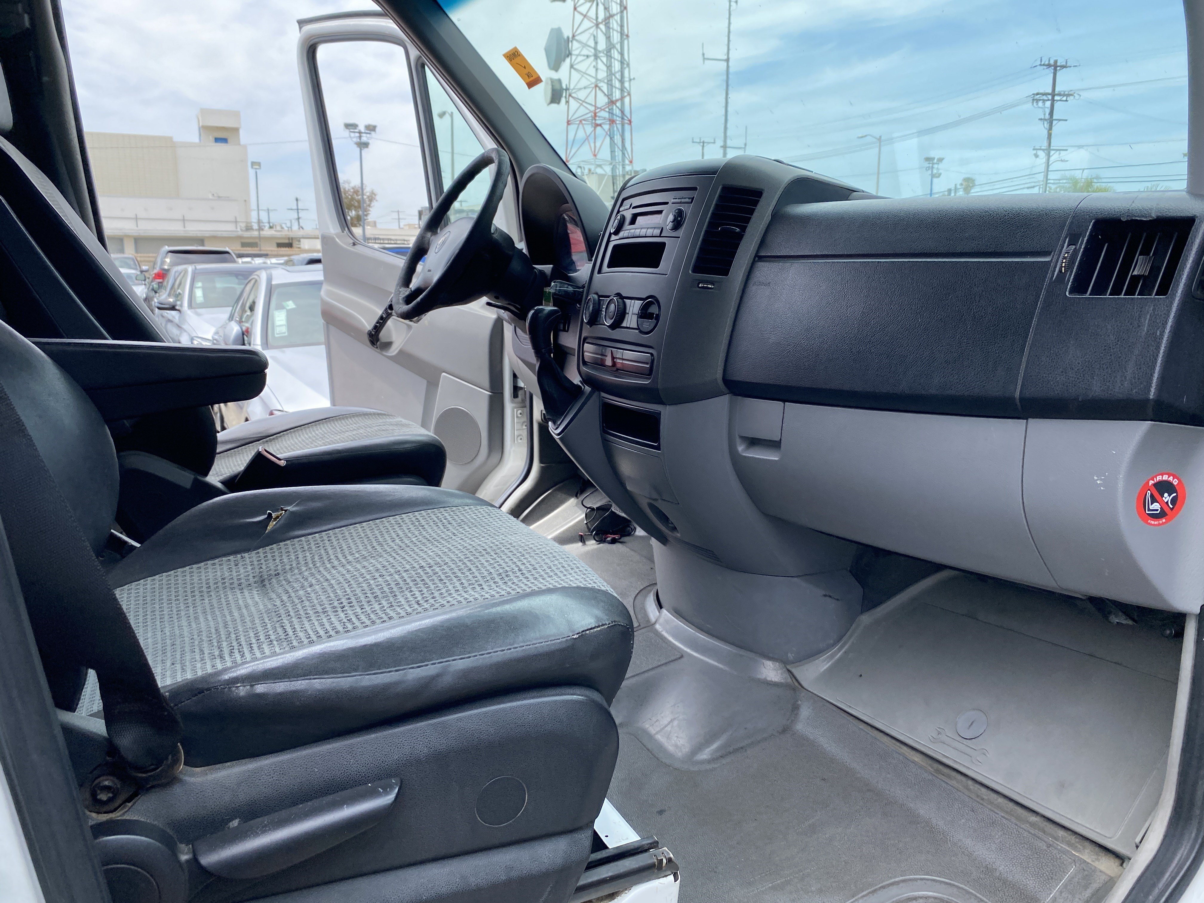 Used 2007 Dodge Sprinter 2500 RWD image 19
