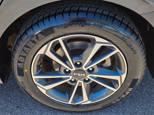Used 2023 Kia Forte LXS FWD image 11