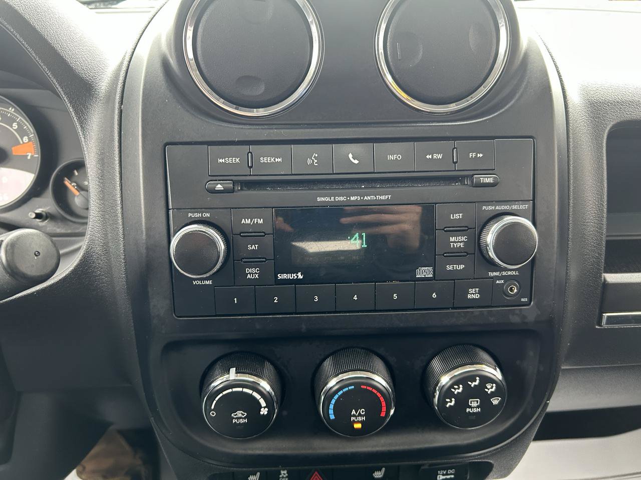 Used 2014 Jeep Patriot High Altitude FWD image 23
