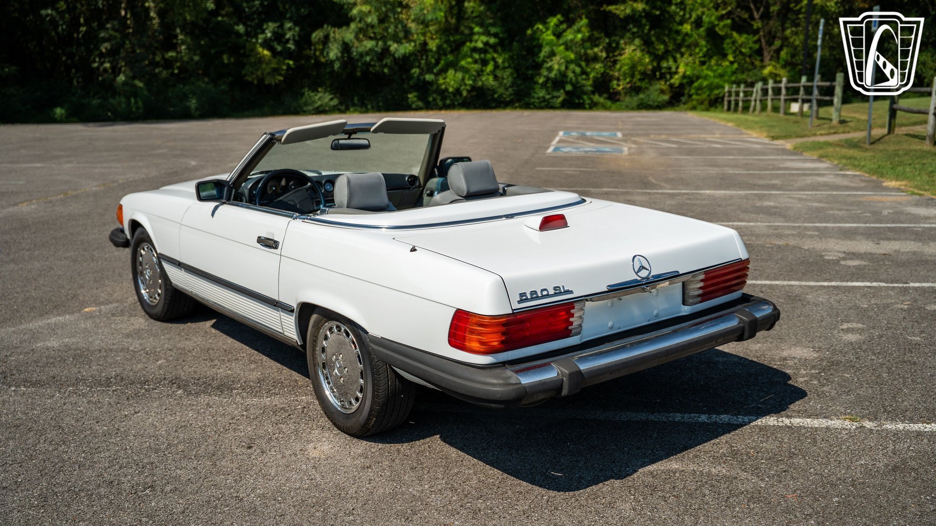 Used 1987 Mercedes-Benz 560 SL image 11