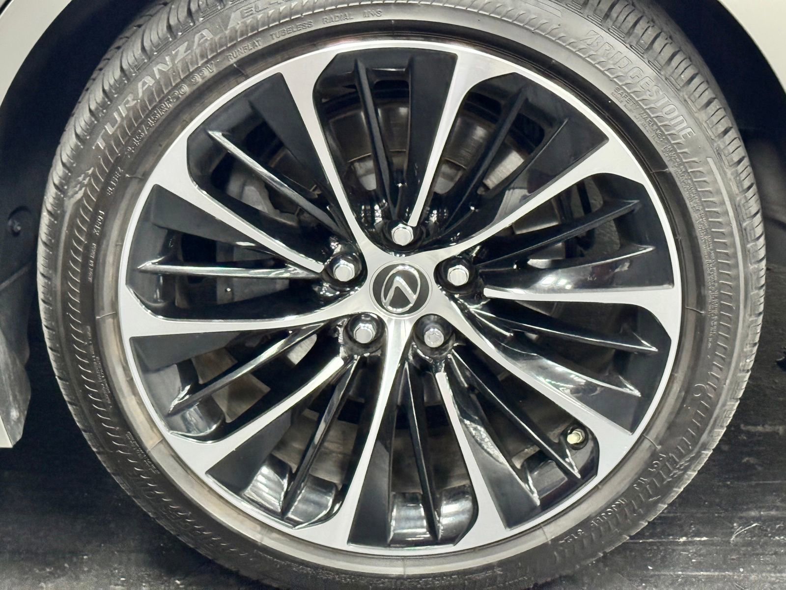 Used 2022 Lexus LS 500h AWD w/ Luxury Package image 17
