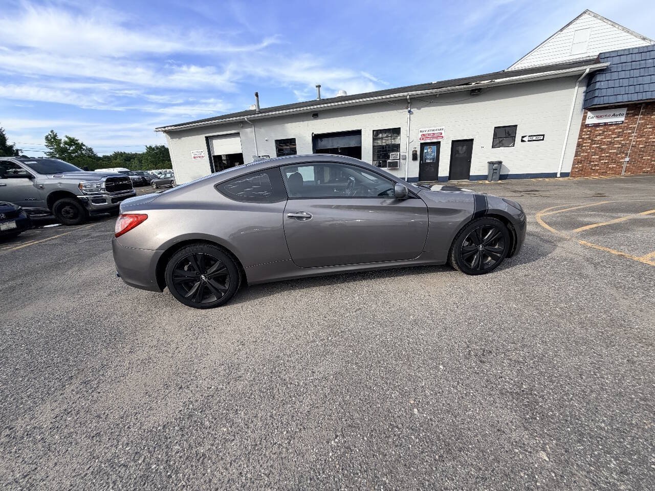 Used 2010 Hyundai Genesis 2.0T RWD image 27