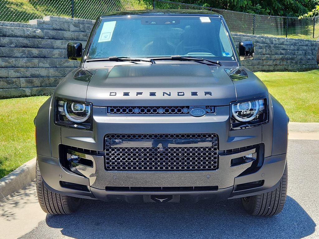 New 2026 Land Rover Defender 110 OCTA AWD/4WD image 8