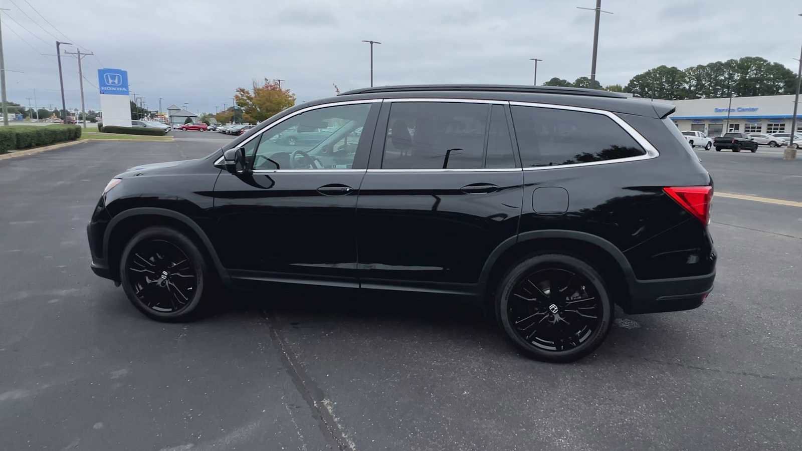 Certified 2022 Honda Pilot Special Edition image 6