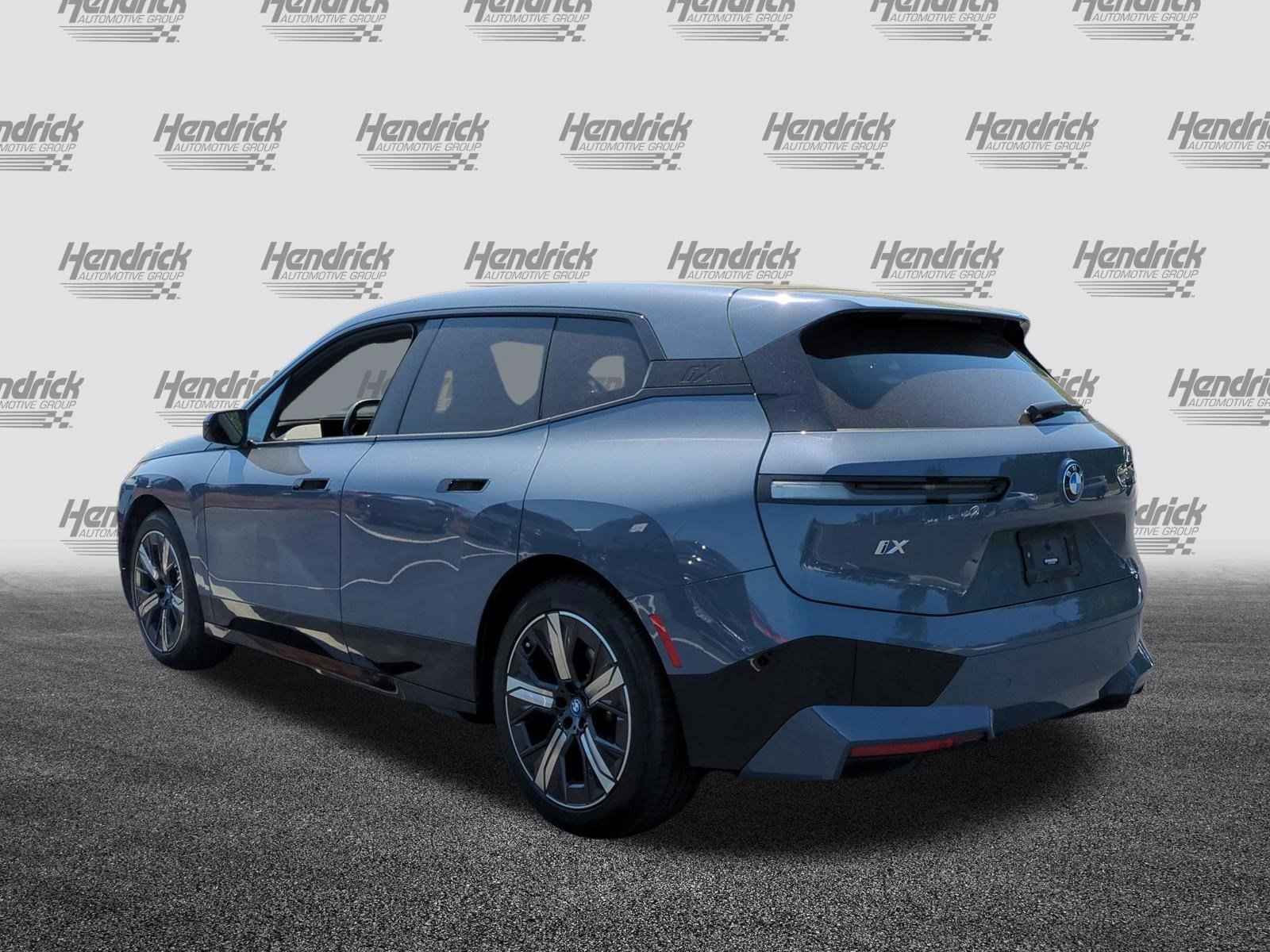 Certified 2023 BMW iX xDrive50 w/ Premium Package AWD/4WD image 8