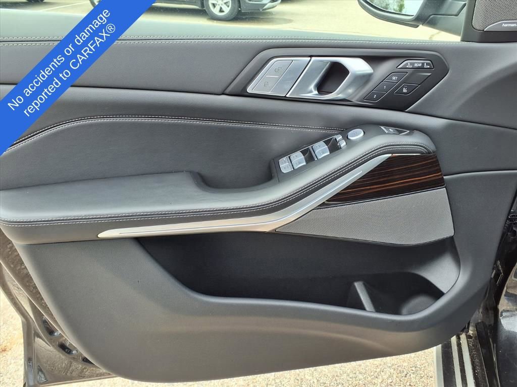 Used 2026 BMW X7 xDrive40i image 16