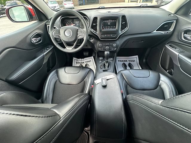 Used 2021 Jeep Cherokee Latitude Plus AWD/4WD image 21