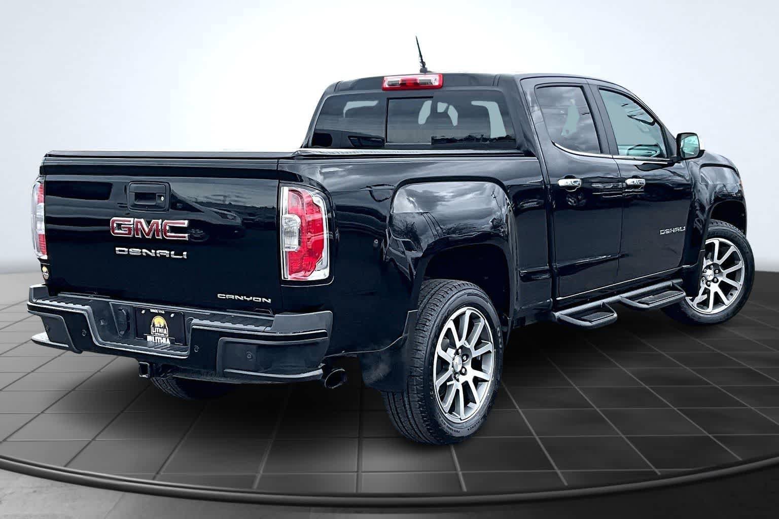 Used 2022 GMC Canyon Denali w/ Denali Black Edition Package image 23