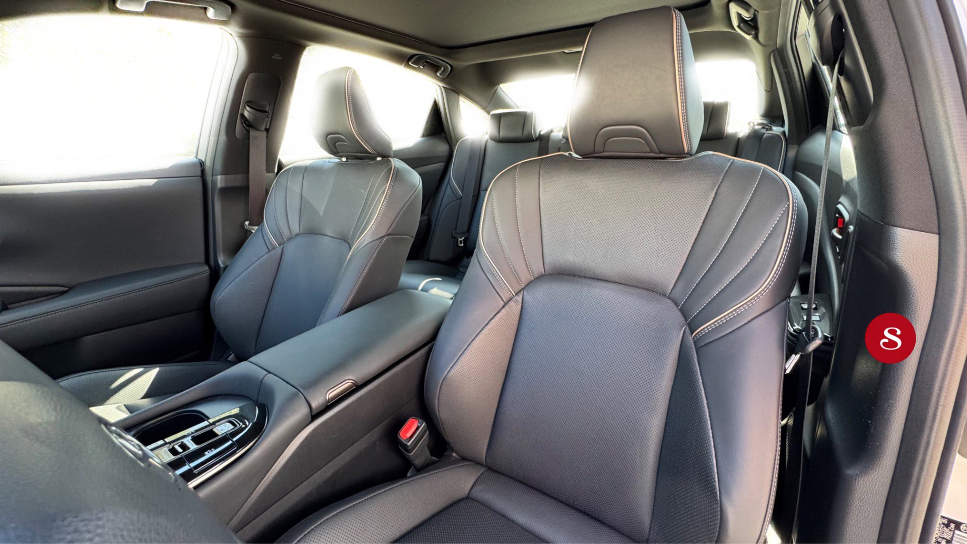 Used 2024 Toyota Crown Platinum image 16