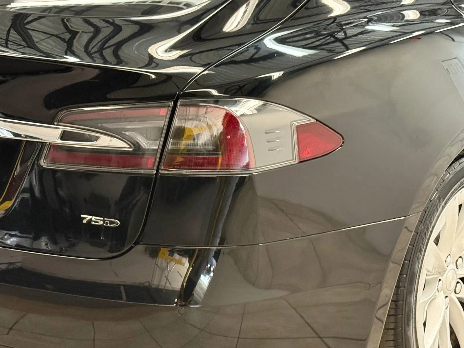 Used 2018 Tesla Model S 75D image 10