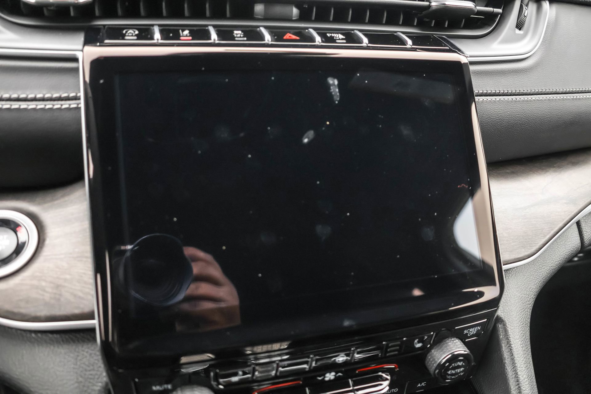 New 2025 Jeep Grand Cherokee Limited image 18