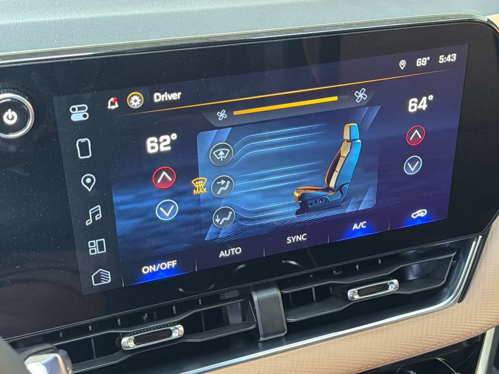 Used 2025 Chevrolet Equinox ACTIV FWD image 8