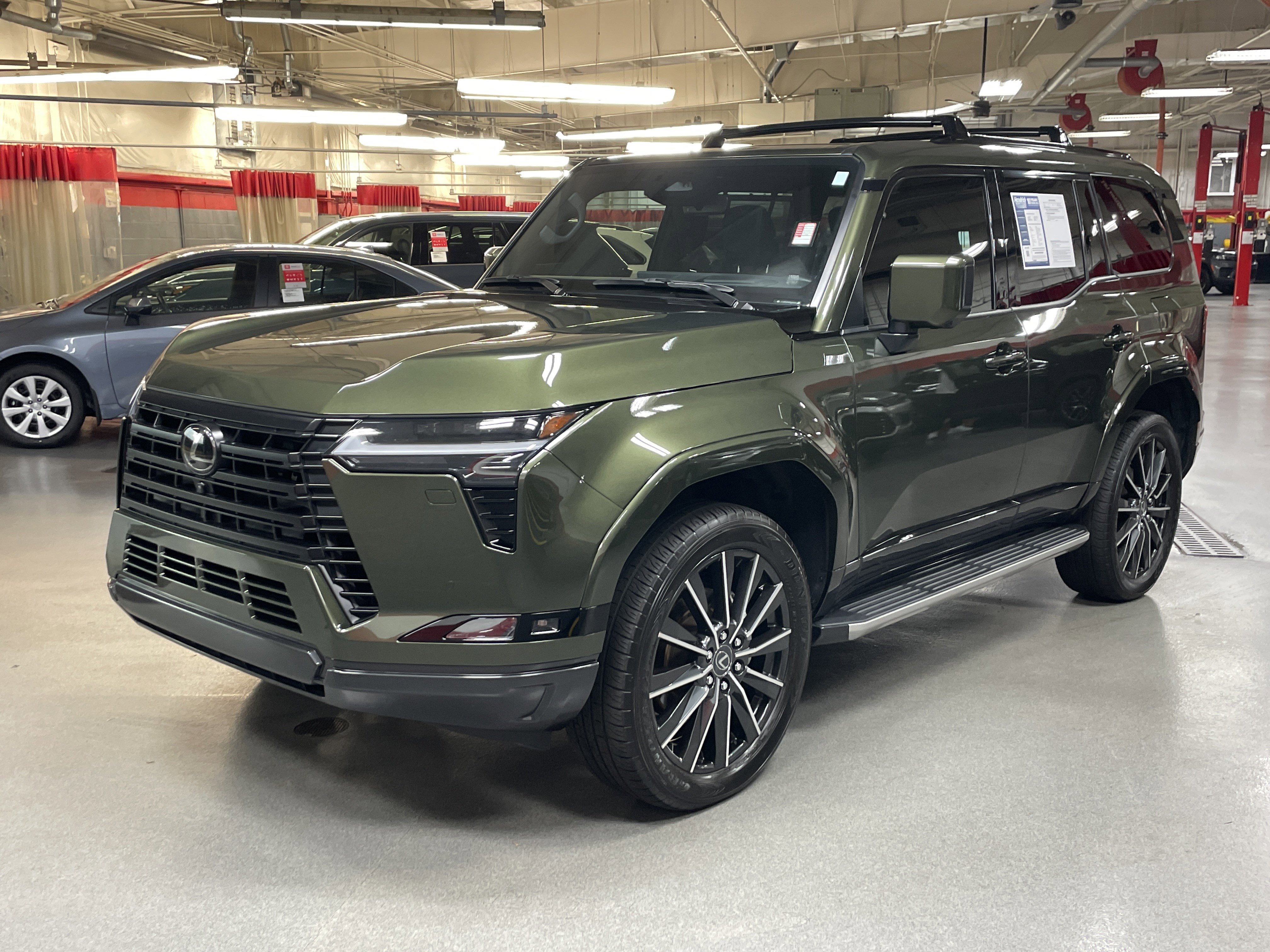 Used 2024 Lexus GX 550 w/ Cold Area Package AWD/4WD image 5
