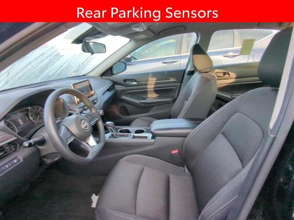 Used 2024 Nissan Altima 2.5 SV FWD image 6