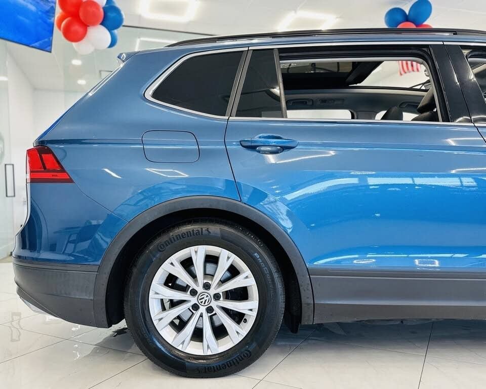 Used 2019 Volkswagen Tiguan SE w/ Panoramic Sunroof Package AWD/4WD image 11