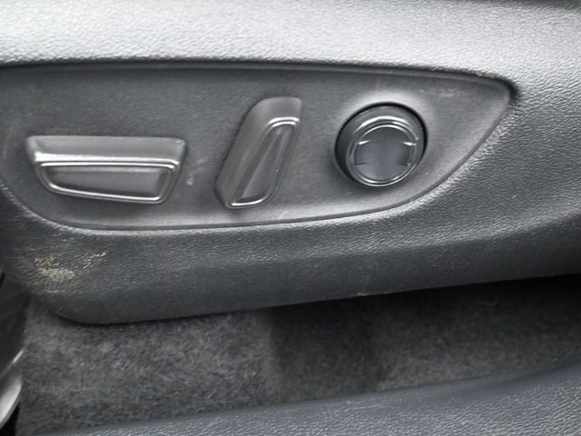 Used 2021 Toyota Highlander XLE image 12