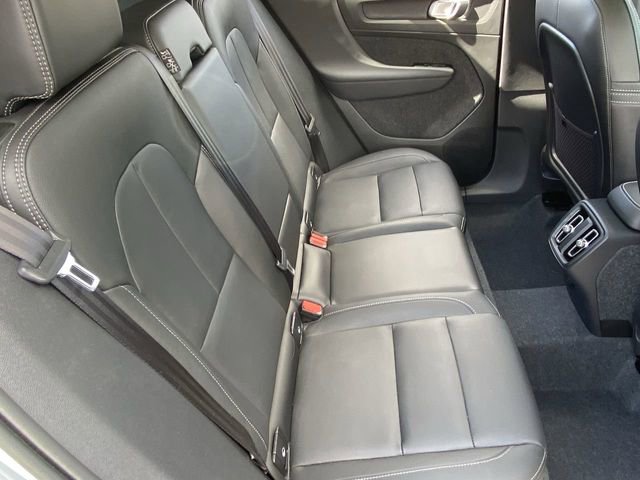 Certified 2025 Volvo XC40 B5 Core w/ Protection Package Premier image 14