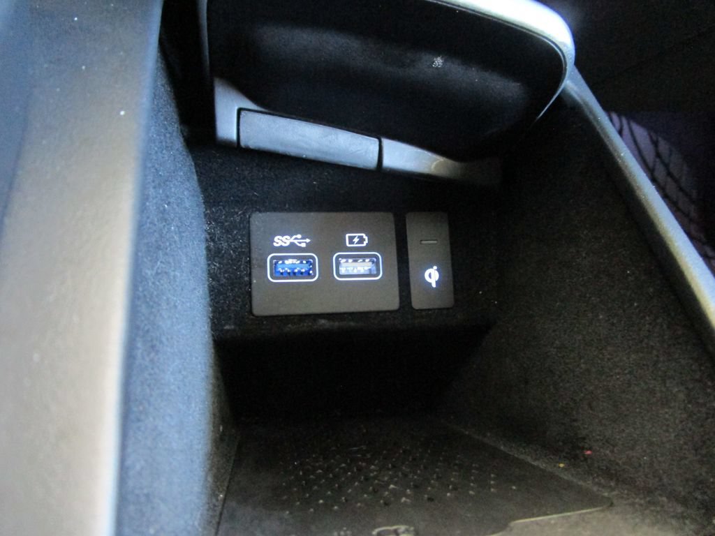 Used 2025 Genesis GV70 2.5T AWD/4WD image 39