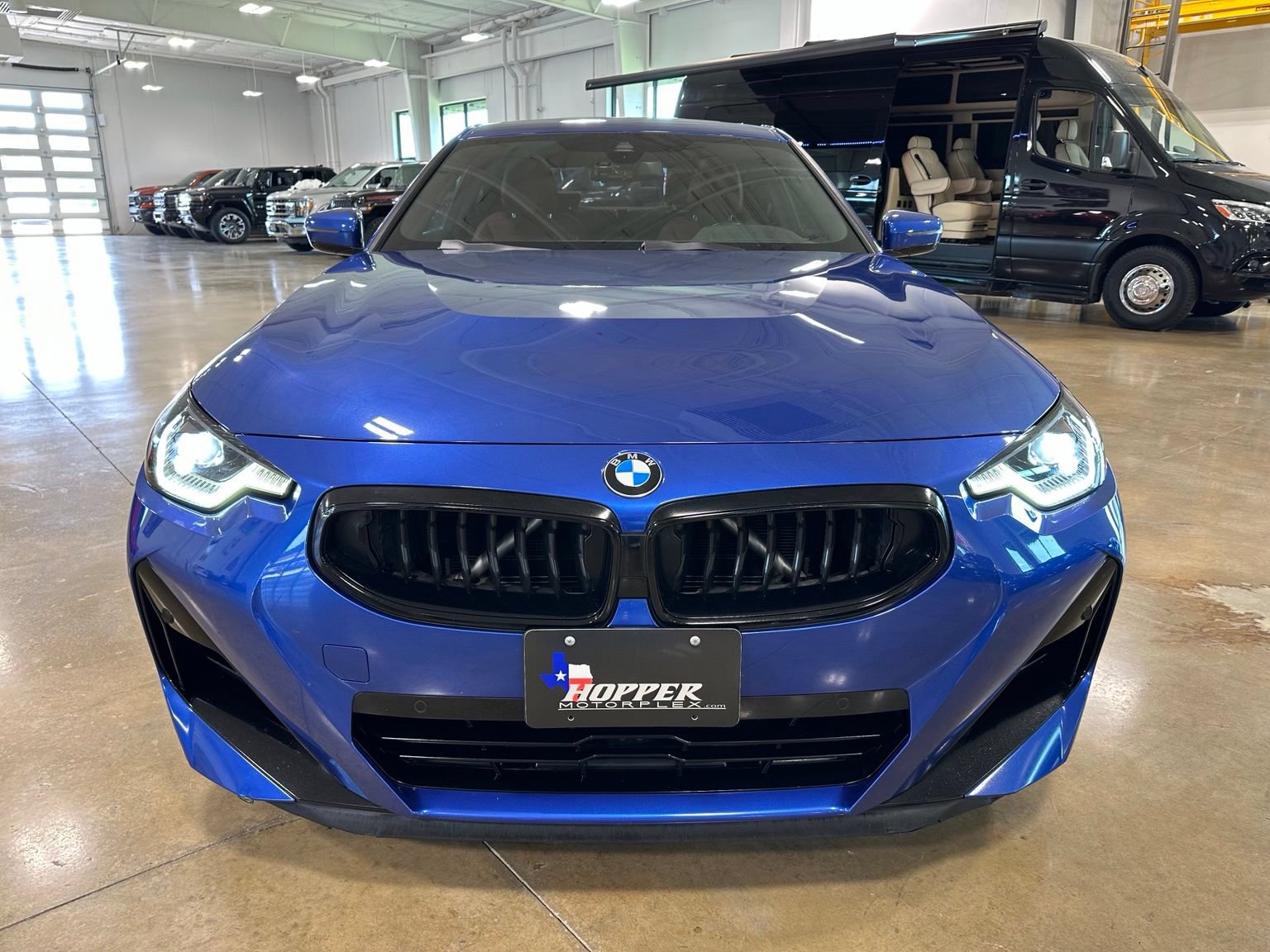 Used 2022 BMW 230i Coupe w/ Premium Package RWD image 2