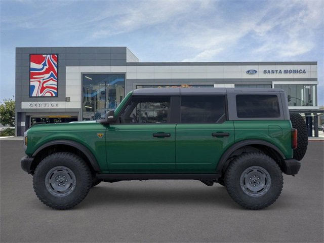 New 2025 Ford Bronco Badlands image 3