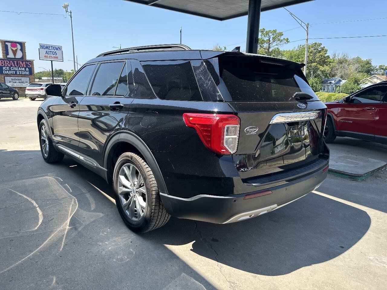 Used 2020 Ford Explorer XLT w/ Equipment Group 202A RWD image 6