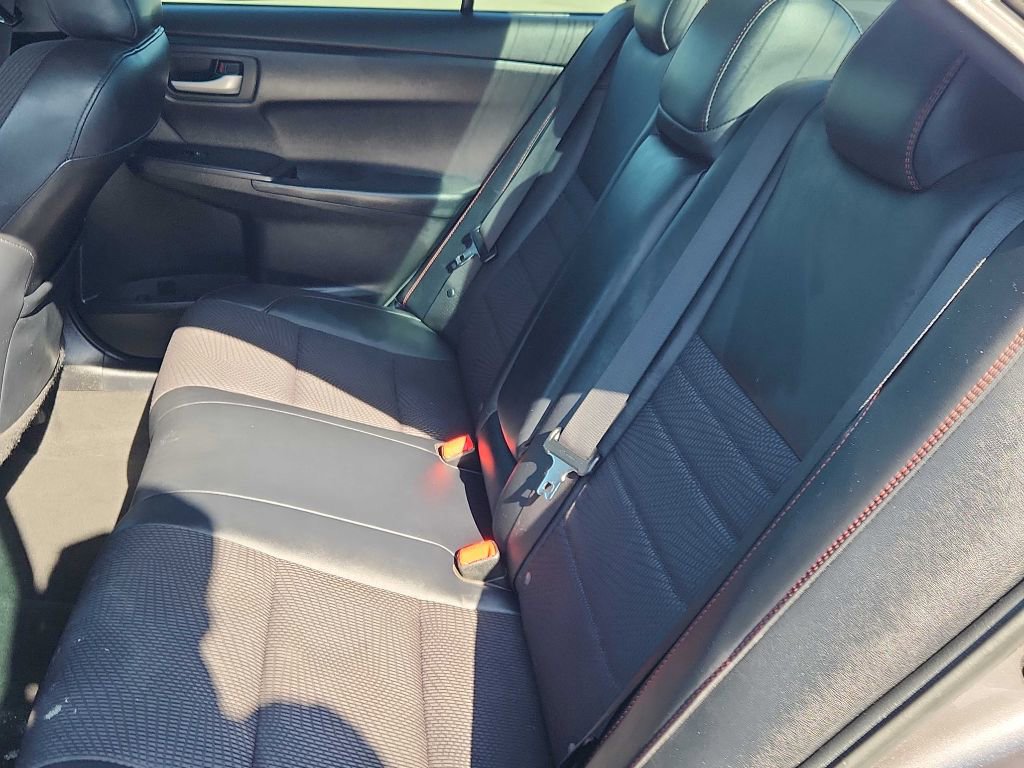 Used 2016 Toyota Camry SE FWD image 6