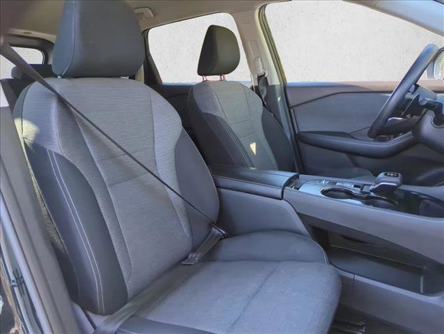 Used 2023 Nissan Rogue SV image 29