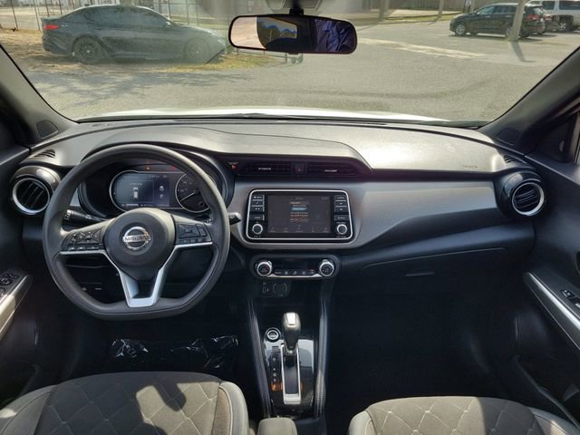Used 2020 Nissan Kicks SV image 24