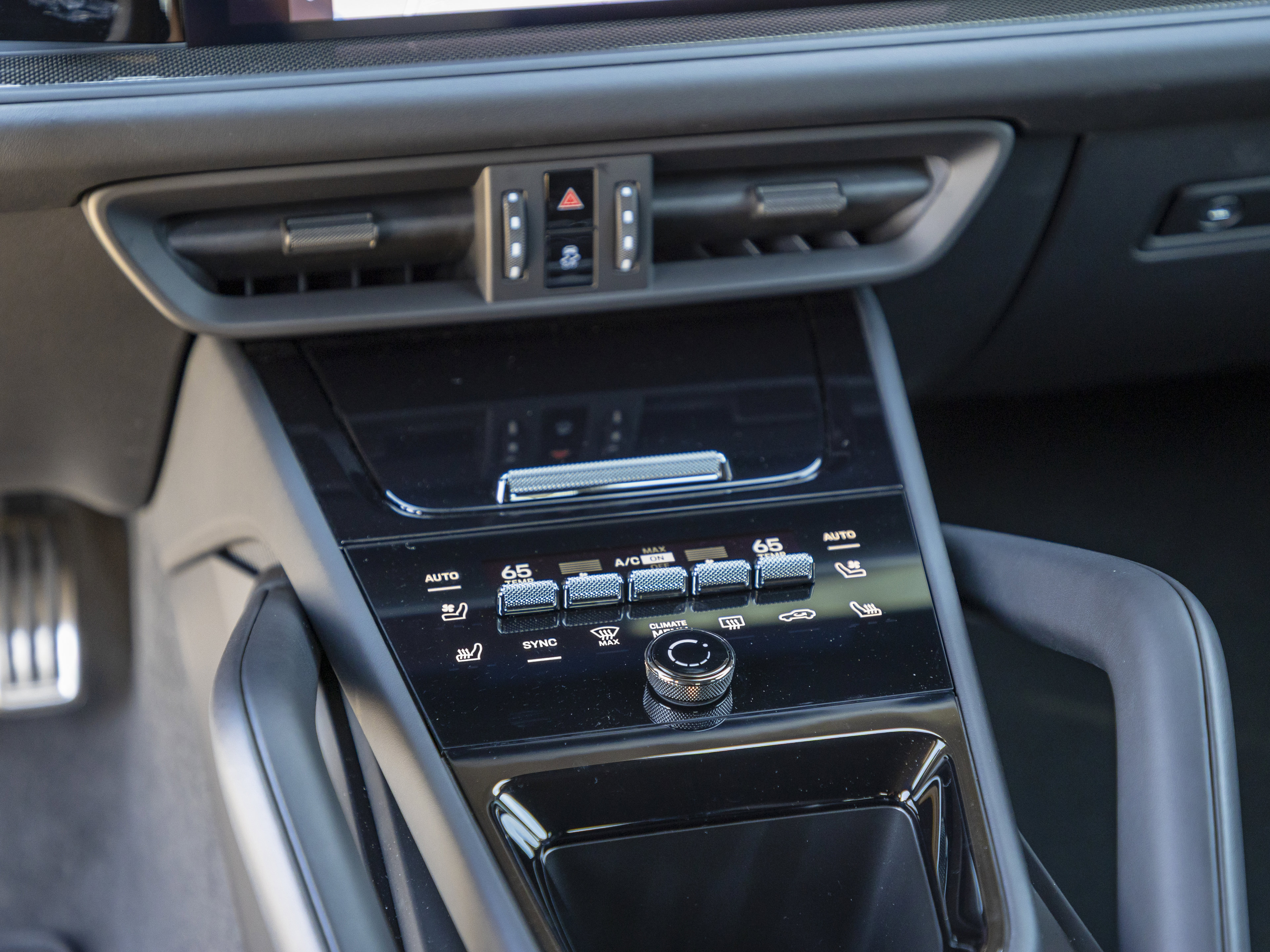 New 2026 Porsche Cayenne Turbo GT image 30