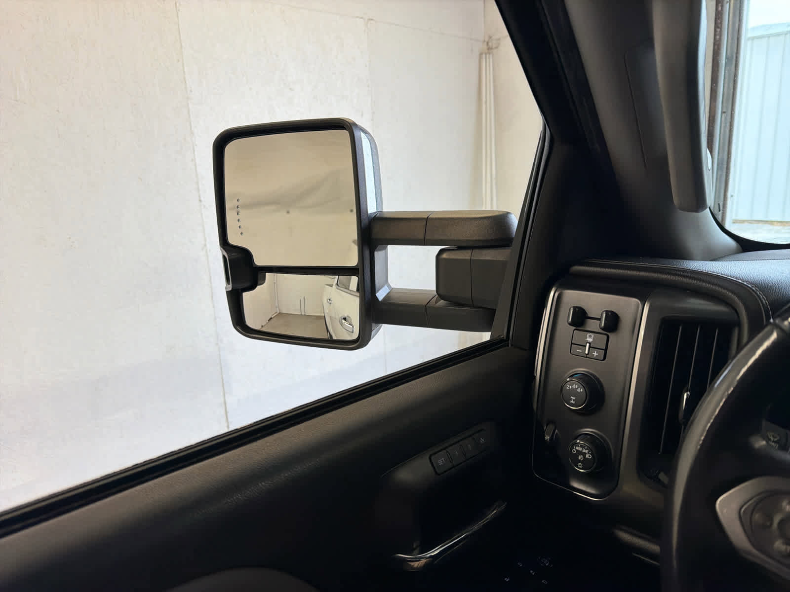 Used 2019 Chevrolet Silverado 2500 LTZ AWD/4WD image 42