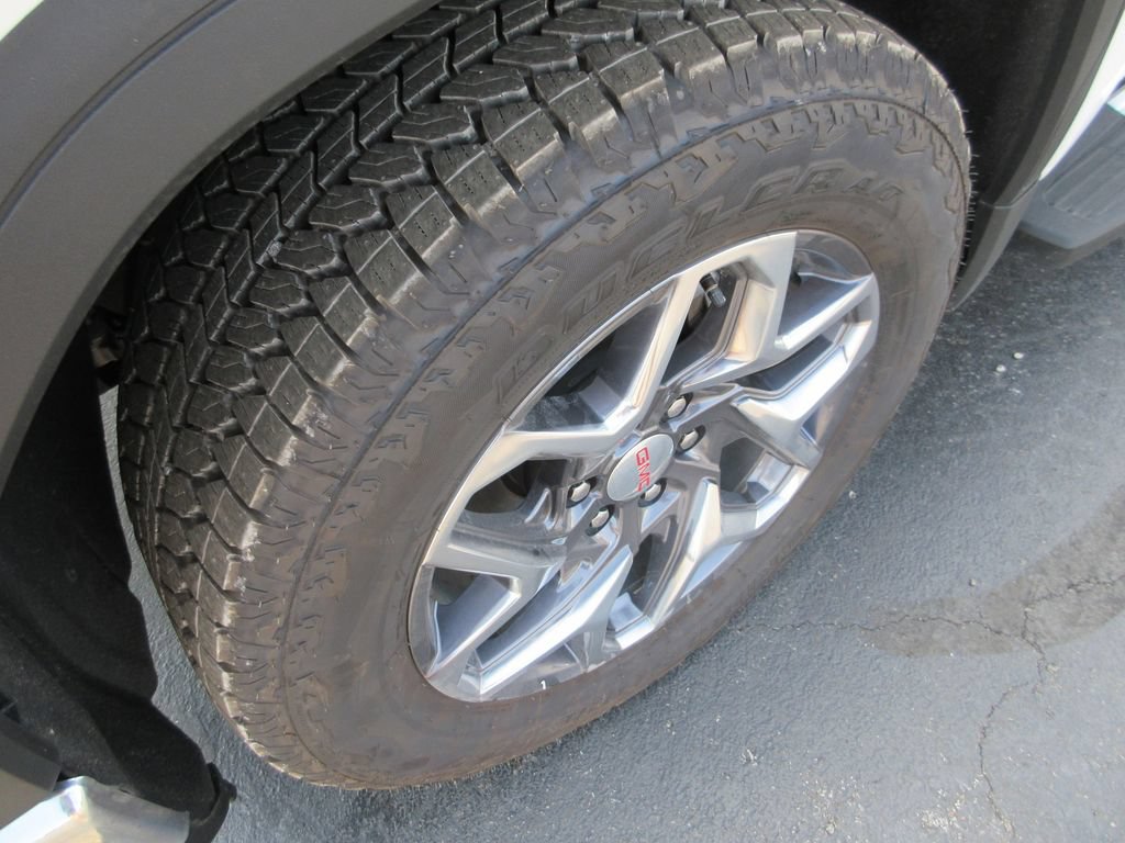 Used 2022 GMC Sierra 1500 SLT w/ SLT Premium Package AWD/4WD image 14