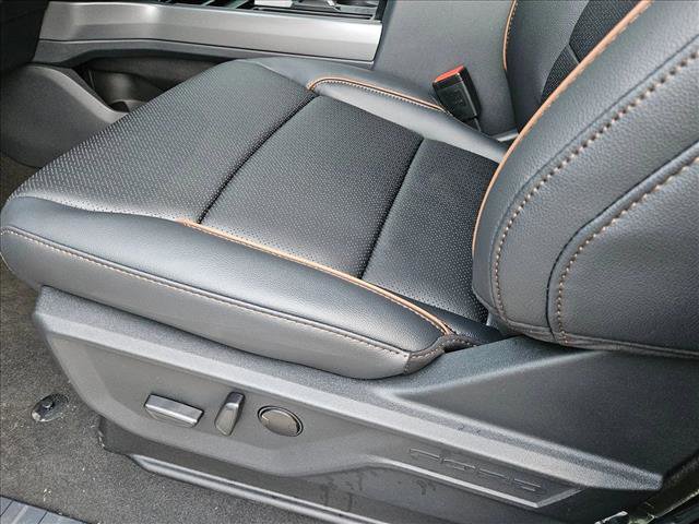 New 2026 Ford F250 Lariat w/ FX4 Off-Road Package image 4
