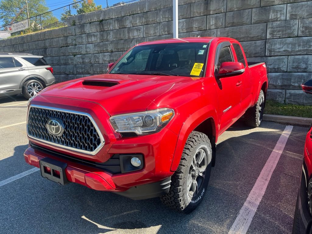 Used 2019 Toyota Tacoma TRD Sport AWD/4WD image 5