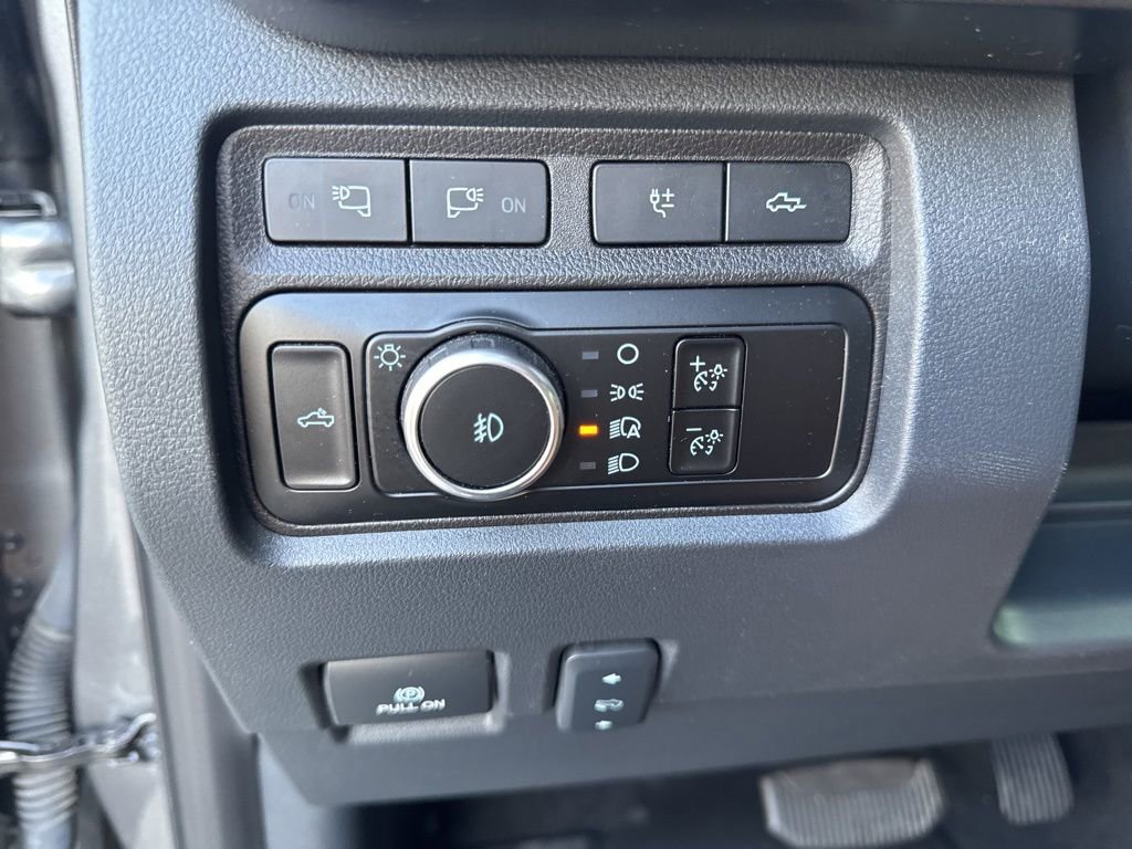 Certified 2024 Ford F350 Platinum AWD/4WD image 32