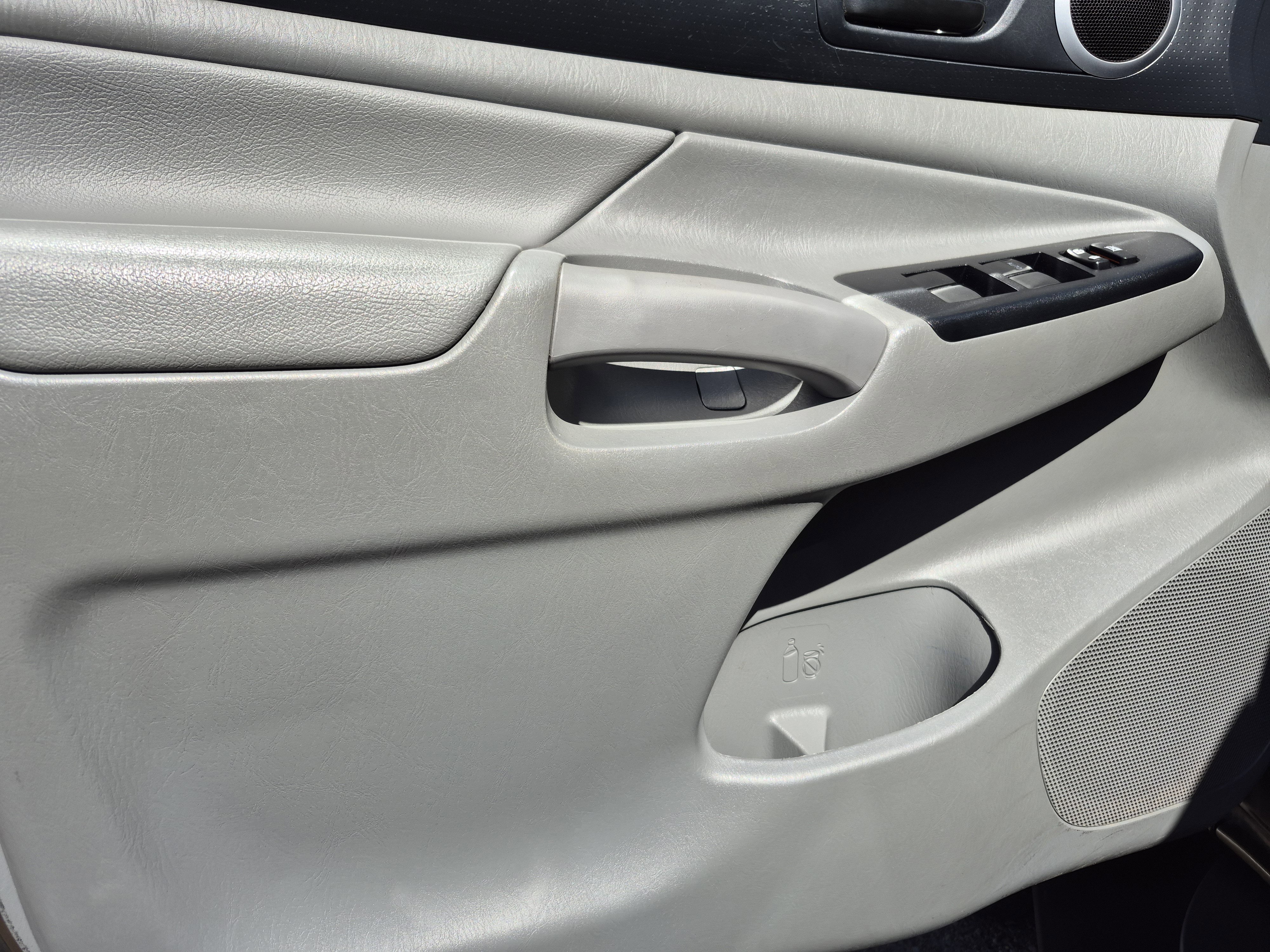 Used 2015 Toyota Tacoma PreRunner w/ TRD Sport Package RWD image 14