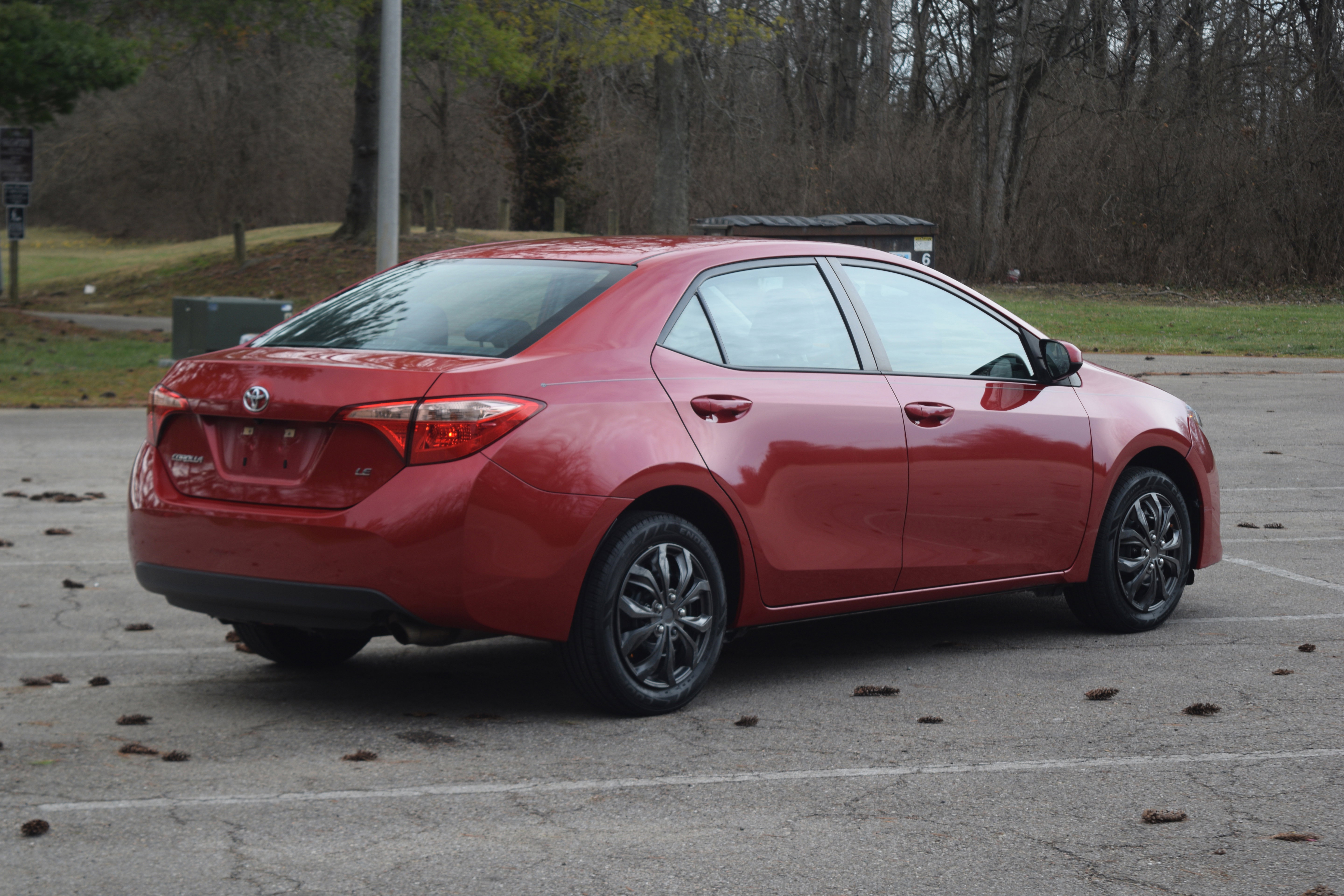 Used 2018 Toyota Corolla LE image 24
