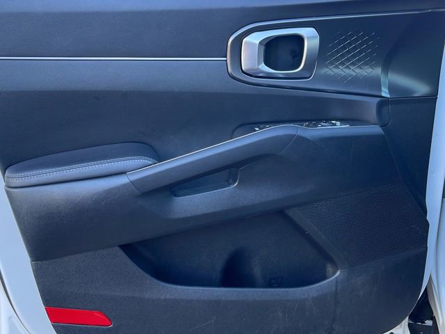 Used 2022 Kia Sorento S image 15