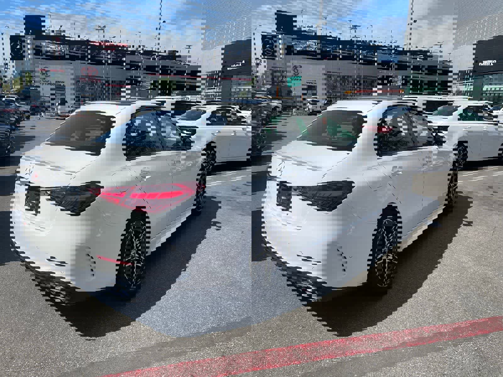 Used 2022 Mercedes-Benz C 300 Sedan image 5