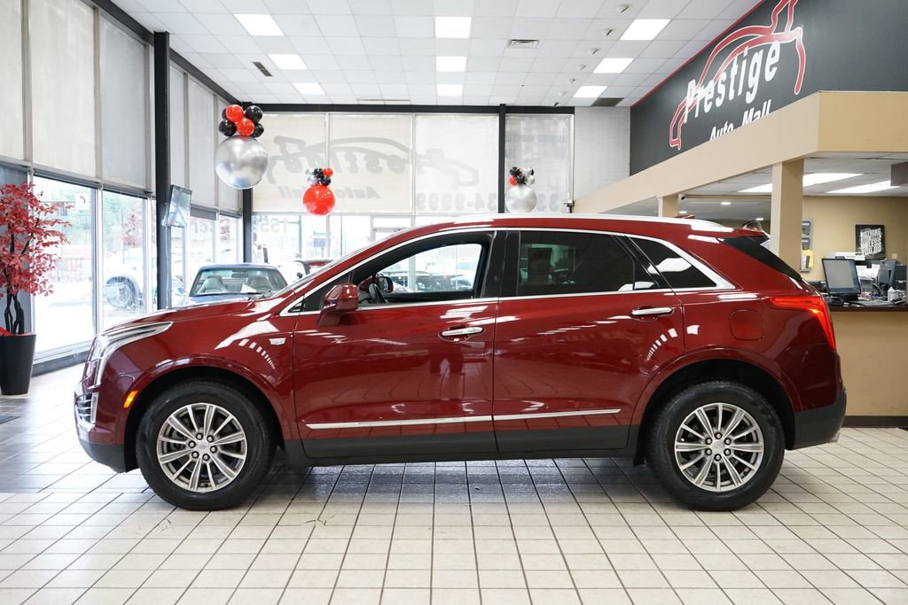 Used 2017 Cadillac XT5 Luxury w/ Driver Awareness Package AWD/4WD image 3