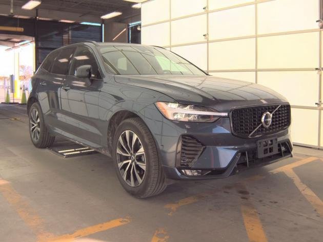 Certified 2025 Volvo XC60 B5 Plus image 2