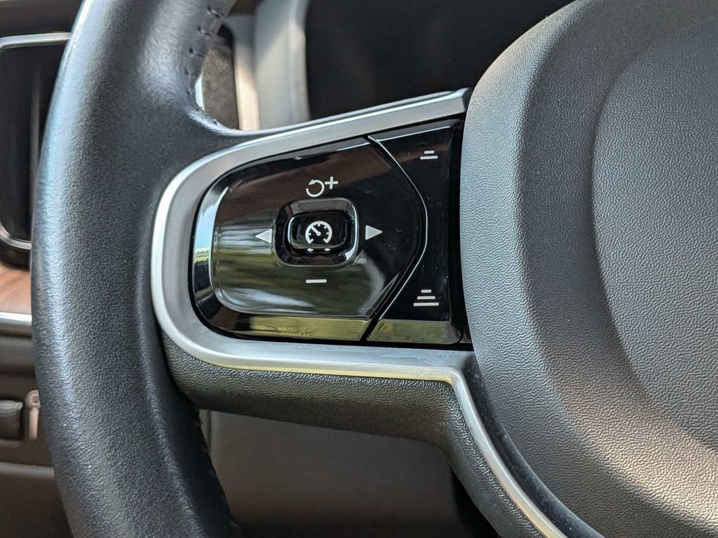 Used 2021 Volvo XC60 T5 Inscription w/ Protection Package Premier FWD image 34