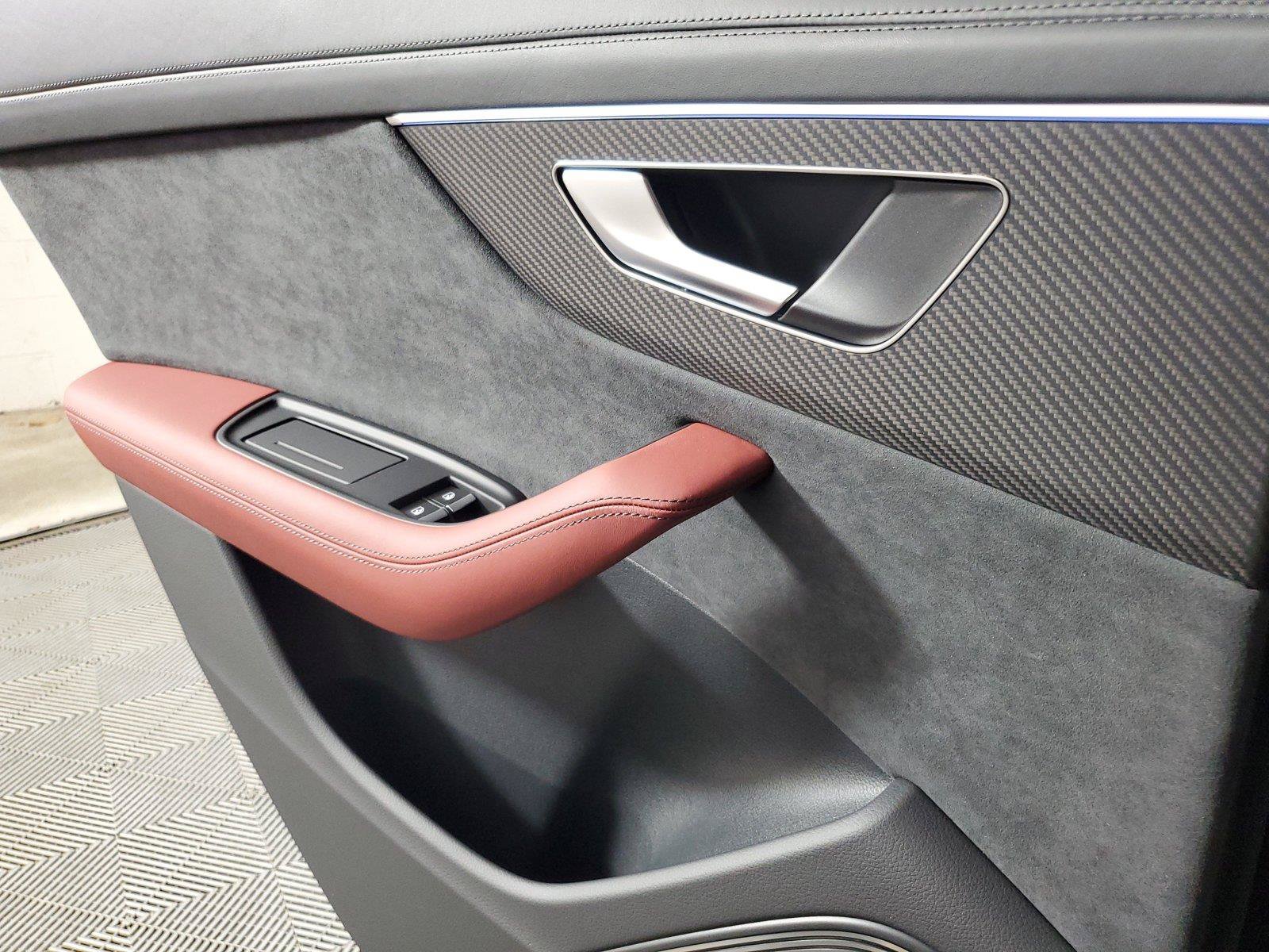 New 2026 Audi SQ8 Prestige AWD/4WD image 18