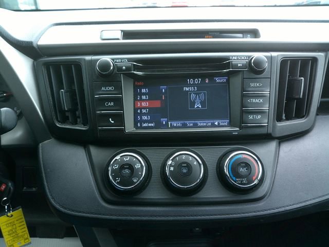 Used 2016 Toyota RAV4 LE image 14