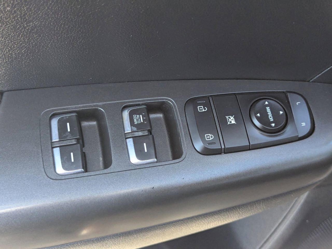 Used 2017 Kia Sportage LX w/ LX Popular Package image 22