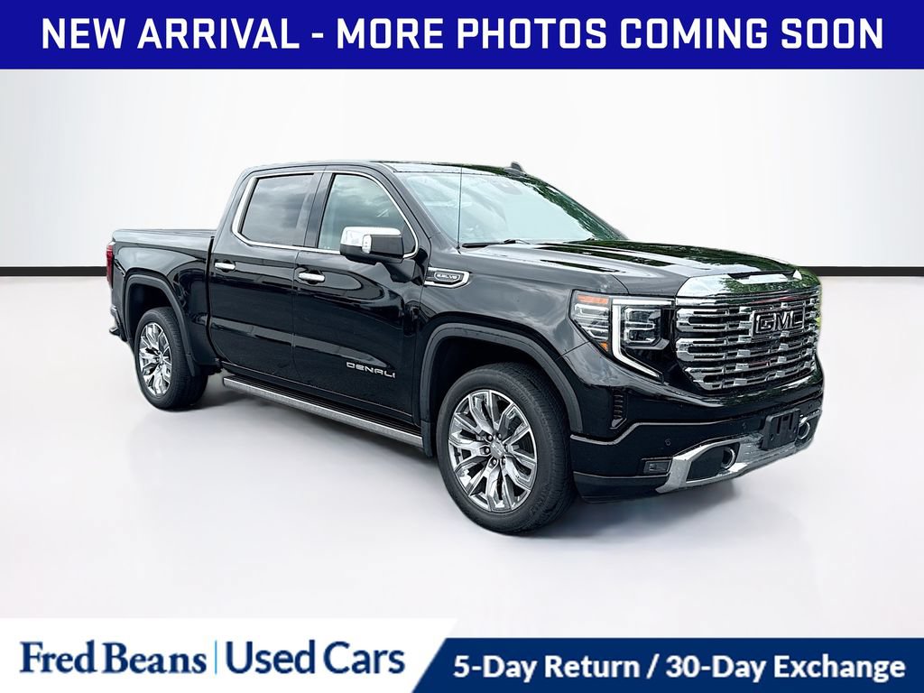 Used 2023 GMC Sierra 1500 Denali w/ Denali Reserve Package AWD/4WD image 1